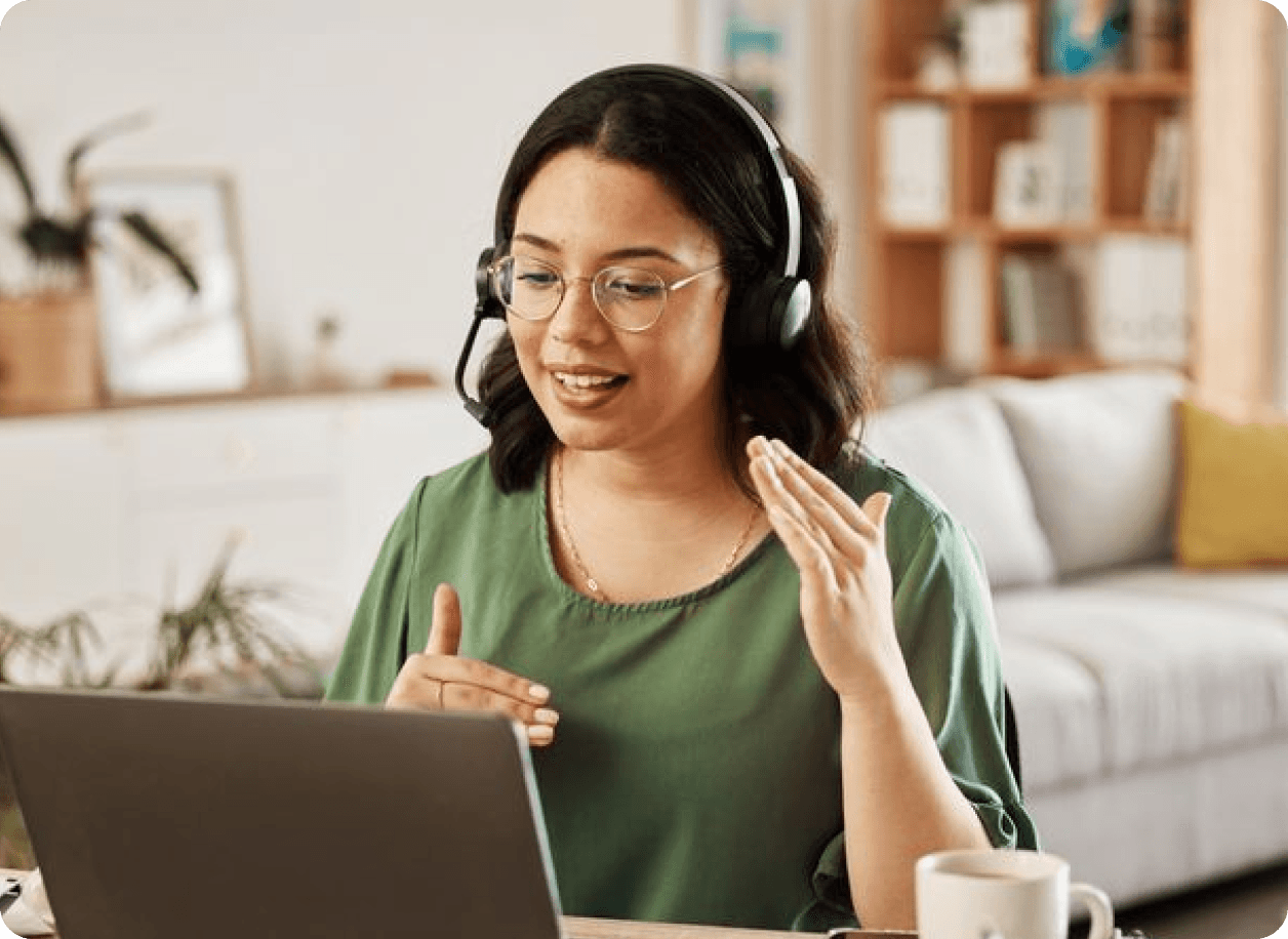 Combo Tutors Academy tutor delivering an online video lesson